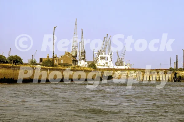 millwall outer dock river thames london 1969 52783721727 o