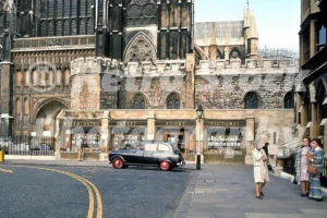 outside westminster abbey london 1976 52740842871 o