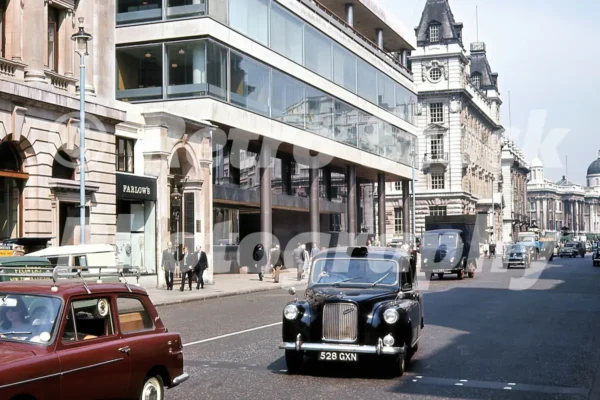 pall mall london 1965 52784724340 o
