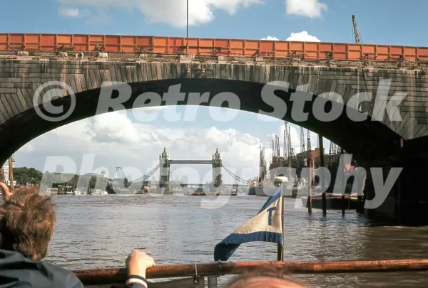 passing under london bridge 1968 52784720518 o