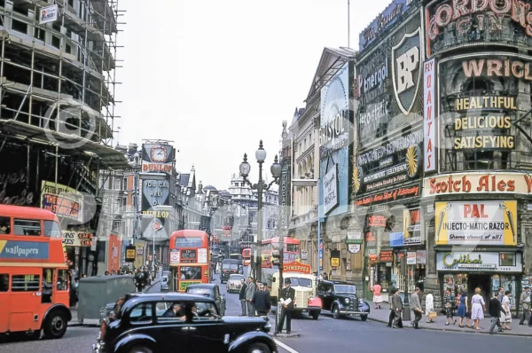piccadilly circus london 1961 52783768157 o