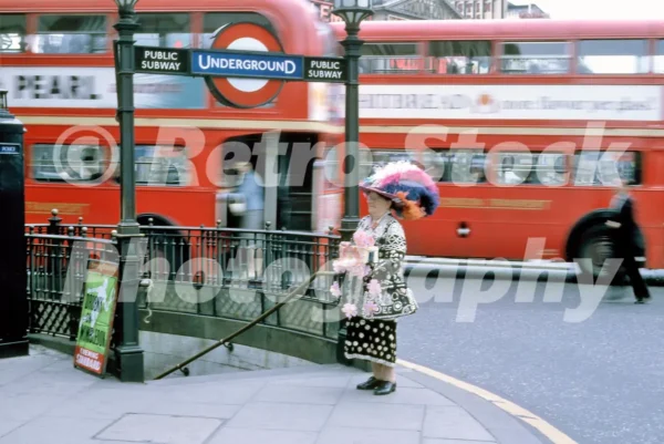 piccadilly circus london 1962 52784660715 o