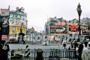 Piccadilly Circus, London 1962 - Vintage photo