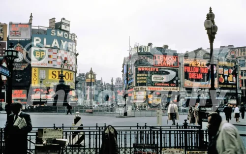Piccadilly Circus, London 1962 - Vintage photo