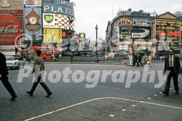 piccadilly circus london 1963 46691253925 o