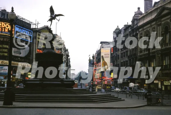 piccadilly circus london 1963 49171246492 o