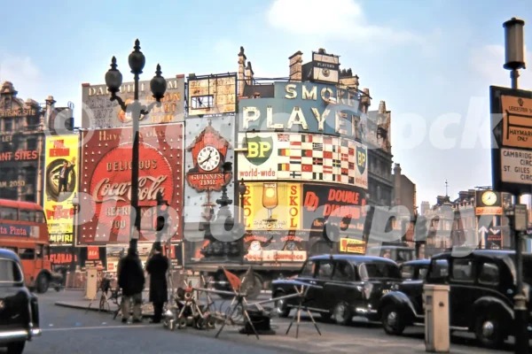 piccadilly circus london 1964 52784271881 o