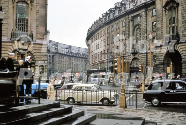 piccadilly circus london 1964 52784505584 o