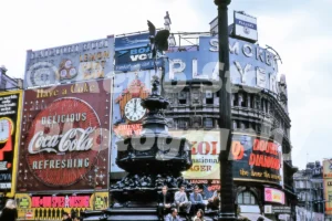 piccadilly circus london 1966 52784565829 o