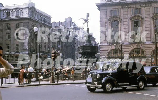 piccadilly circus london 1967 52784758978 o