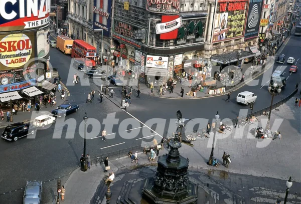 piccadilly circus london 1968 52784256756 o
