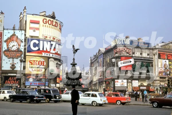 piccadilly circus london 1968 52784317856 o