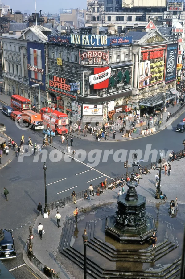piccadilly circus london 1968 52784621500 o