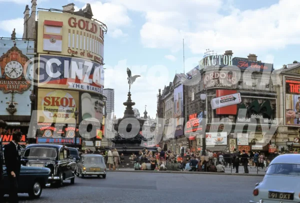 piccadilly circus london 1968 52784714790 o