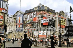 piccadilly circus london 1969 52784270741 o