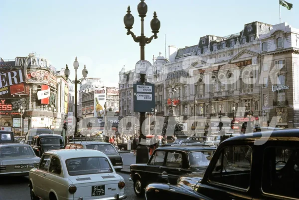 piccadilly circus london 1969 52784713950 o