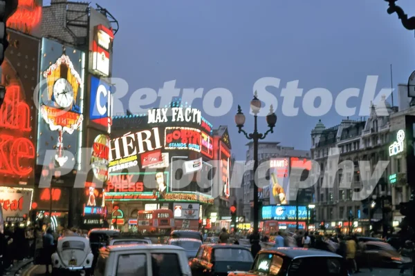 piccadilly circus london 1969 52784777983 o