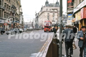piccadilly circus london 1971 49052349102 o