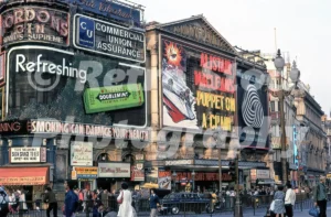 piccadilly circus london 1971 52741091819 o