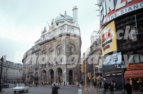 piccadilly circus london 1974 52741192454 o