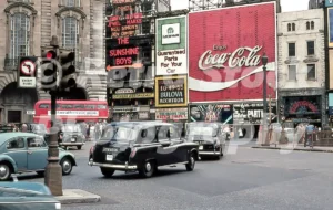 piccadilly circus london 1975 52741191109 o
