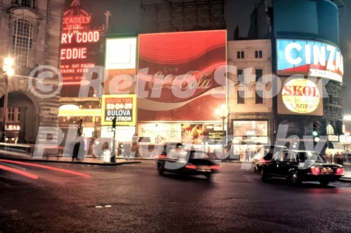 piccadilly circus london 1976 52740383067 o