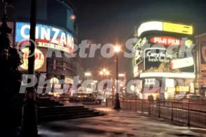 piccadilly circus london 1976 52741389088 o