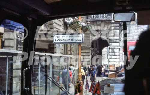 piccadilly circus london 1977 52037117344 o