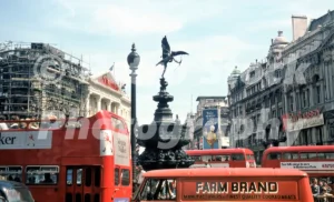 piccadilly circus london 1977 52740334502 o