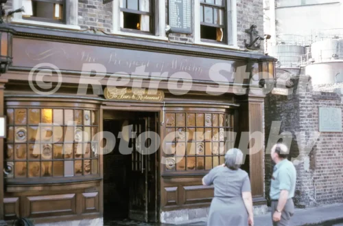 prospect of whitby wapping wall wapping london 1971 52741110949 o