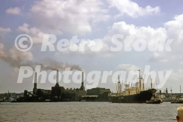 river thames at greenwich london 1964 52784762558 o