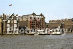 st johns wharf river thames wapping london 1969 52784714183 o