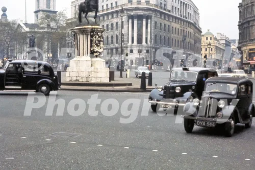 Trafalgar Square, London 1960s - Vintage photo