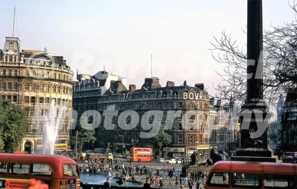 trafalgar square london 1963 52784266361 o
