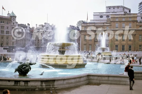 trafalgar square london 1968 52784446066 o