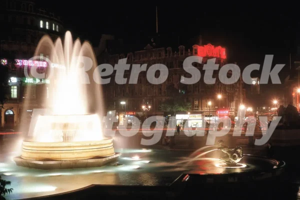 trafalgar square london 1968 52784464479 o