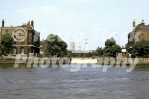 wapping pier head river thames london 1969 52784713585 o