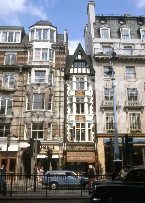 pontis restaurant the strand london 1984 52139495362 o