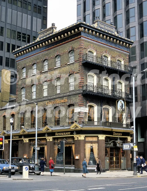 The Albert, Victoria Street, London 1984