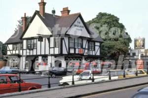 The Kings Arms, Bush Road, Kew 1984