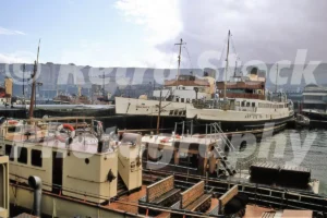 ts queen mary ii and ts duchess of hamilton at greenock 1970 52741441064 o