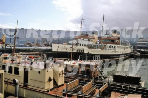 ts queen mary ii and ts duchess of hamilton at greenock 1970 52741441064 o