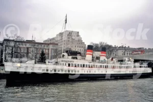 ts queen mary on the river thames london 1990 52741487573 o