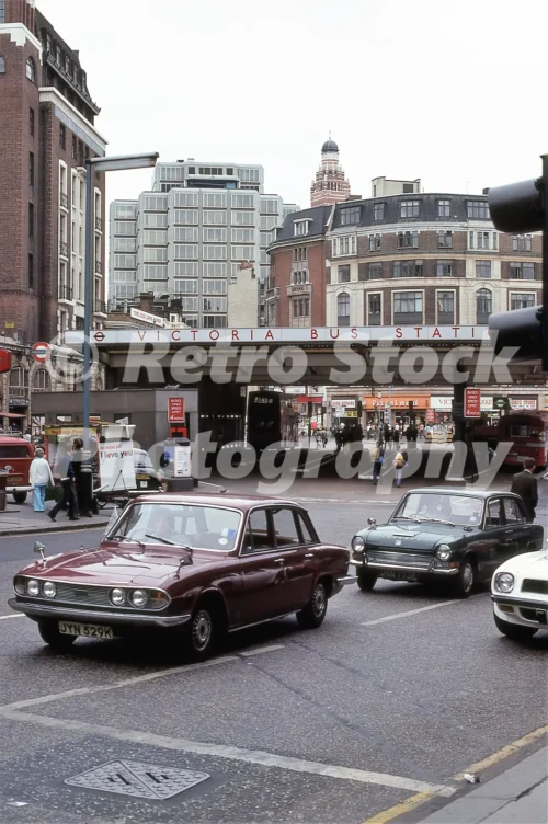 victoria bus station london 1977 52210670540 o
