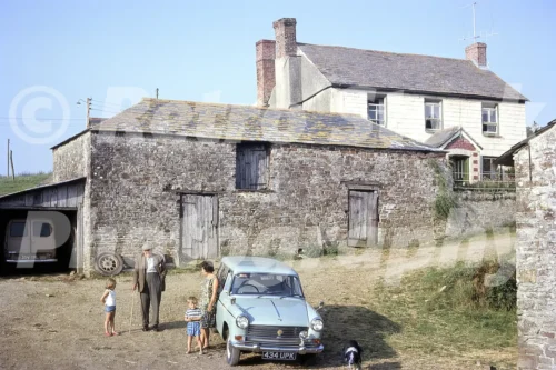 Morris Oxford 434 UPK seen in 1964