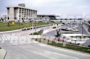 A 1960s color photo showing the Marriott hotel and north terminal at Detroit Metropolitan airport in 1968